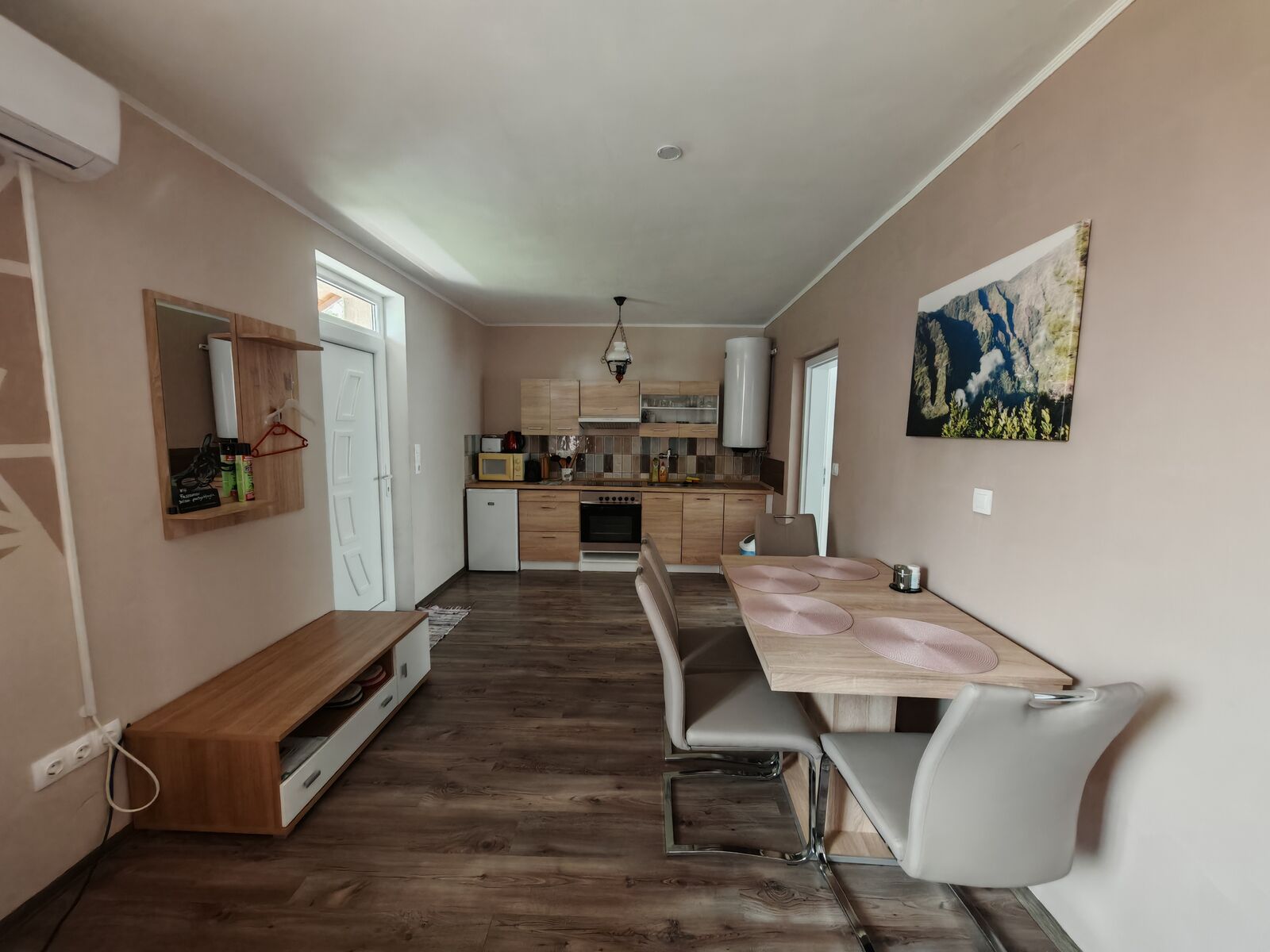 Felső szint nappali és konyha